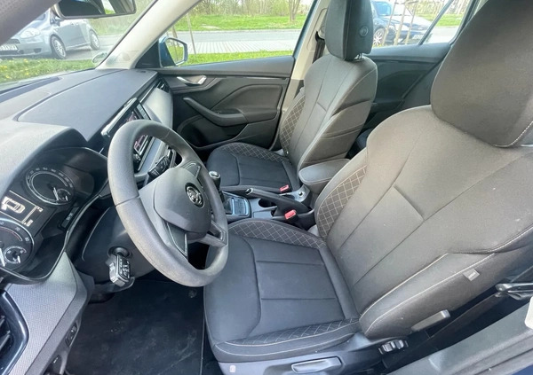 Skoda Kamiq cena 55899 przebieg: 60000, rok produkcji 2019 z Biała małe 326